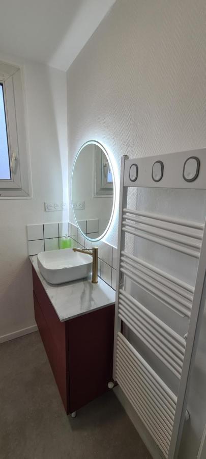 Private Room In Shared Apartment III Beauvais Extérieur photo